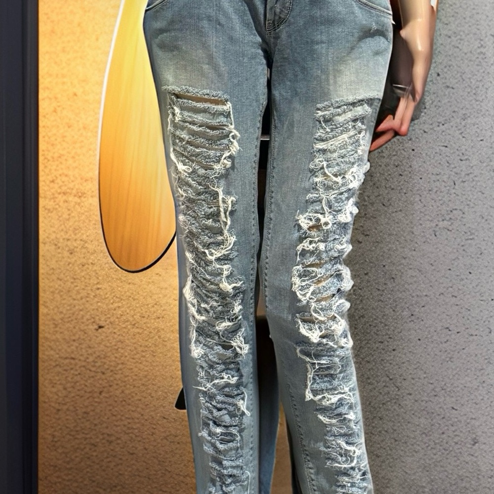 MET Distressed Blue Jeans size